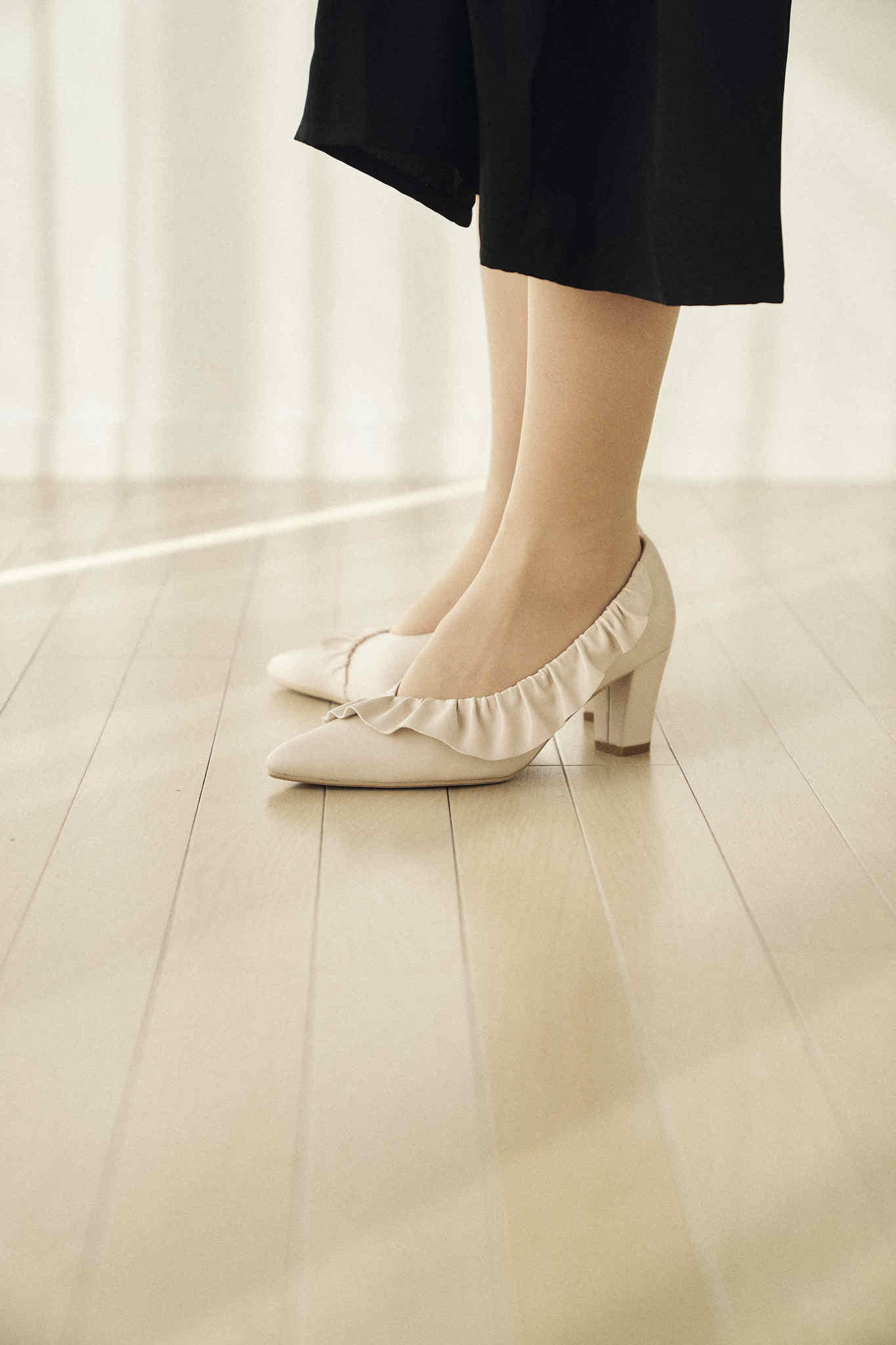 Ruffle pumps