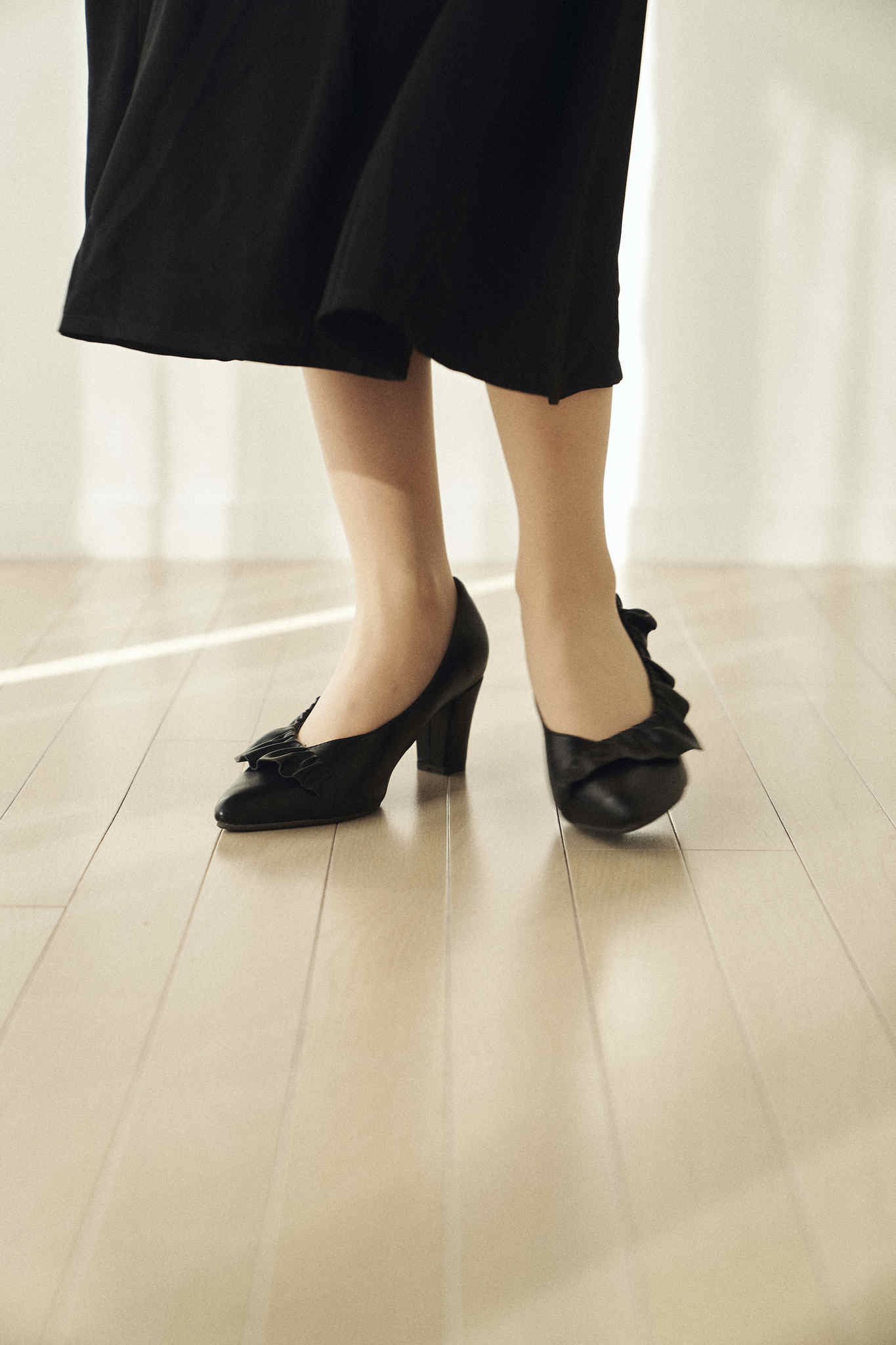 Ruffle pumps