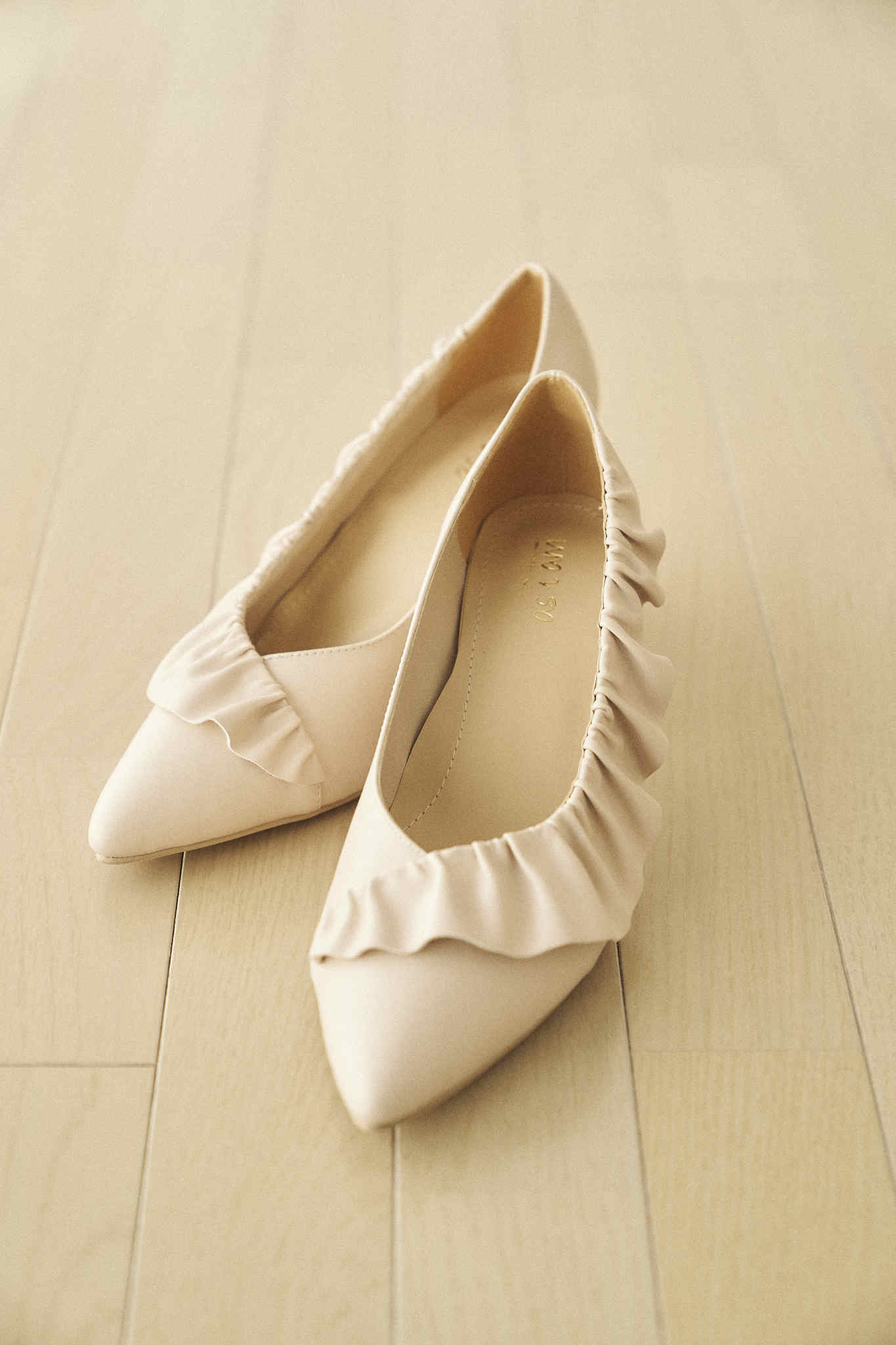 Ruffle pumps