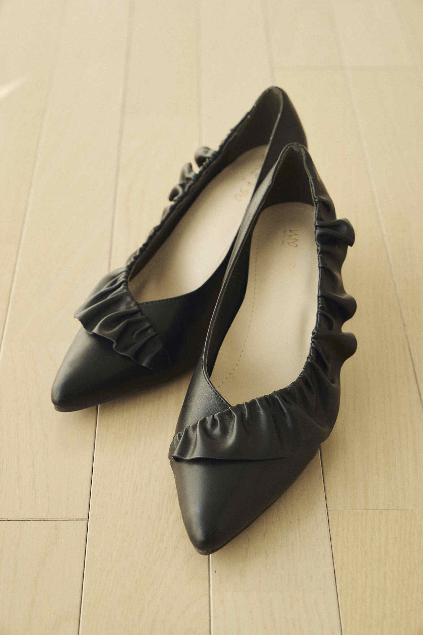 Ruffle pumps