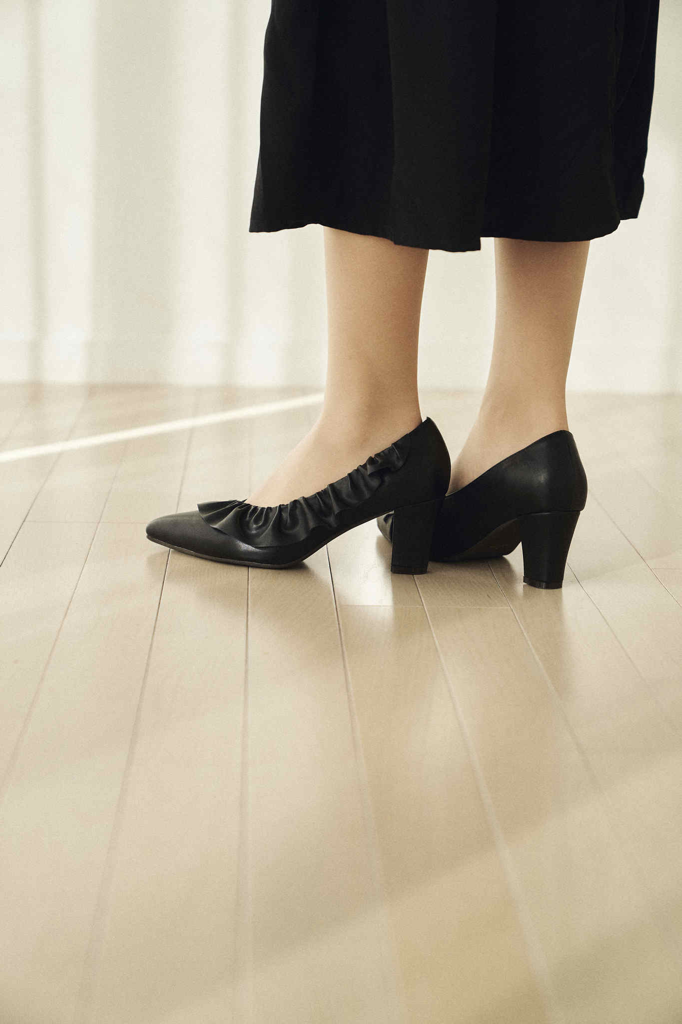 Ruffle pumps