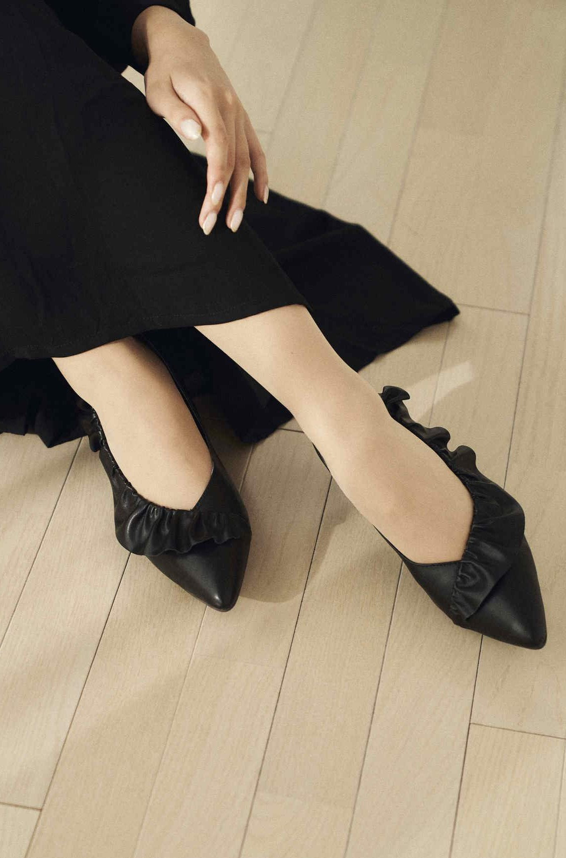 Ruffle pumps