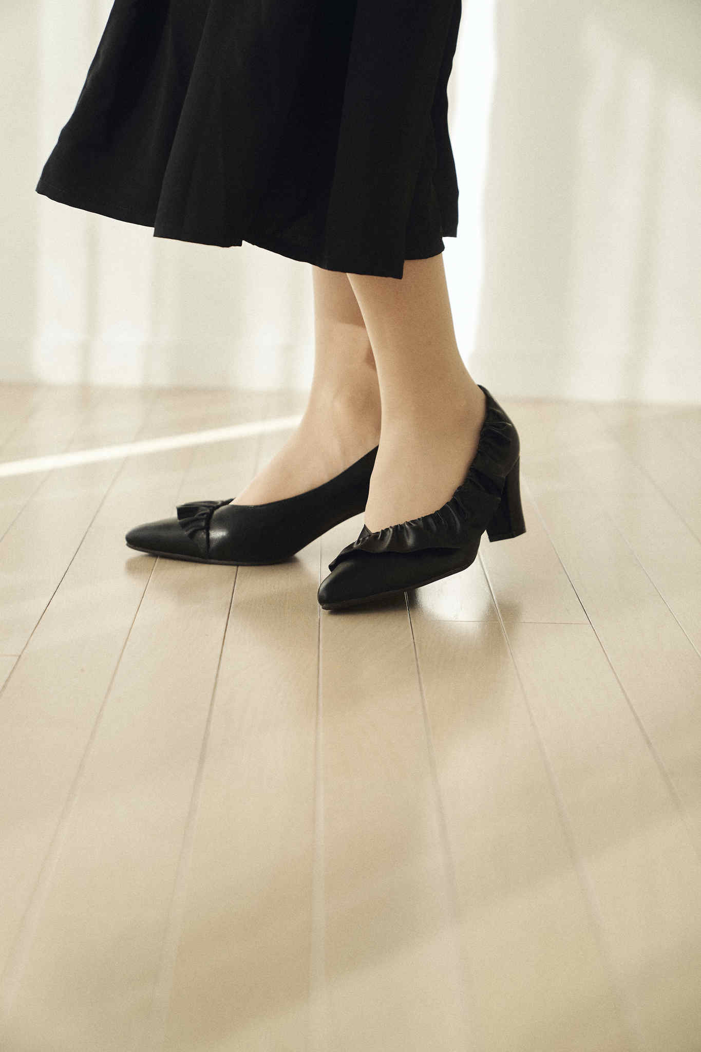 Ruffle pumps